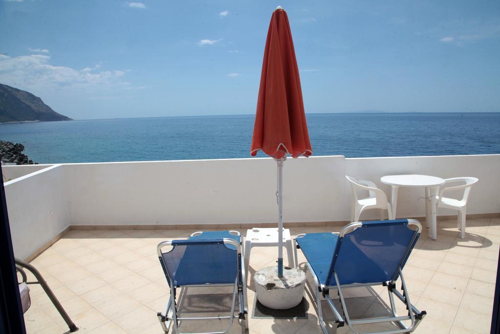 Paralia Guest House Agia Roumeli Exterior foto