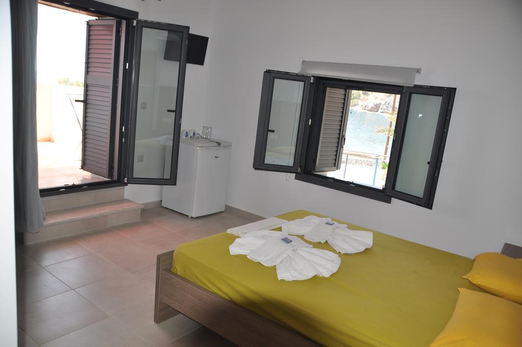 Paralia Guest House Agia Roumeli Exterior foto